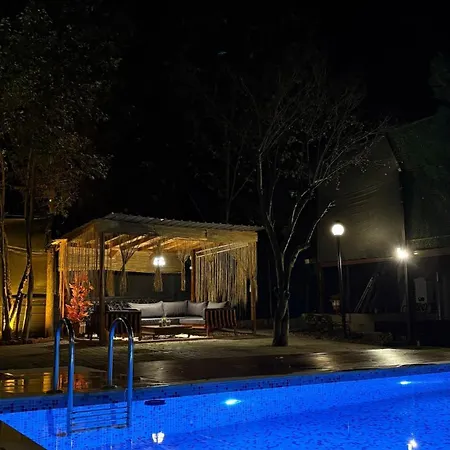 Detached With A Heated Pool And Garden *